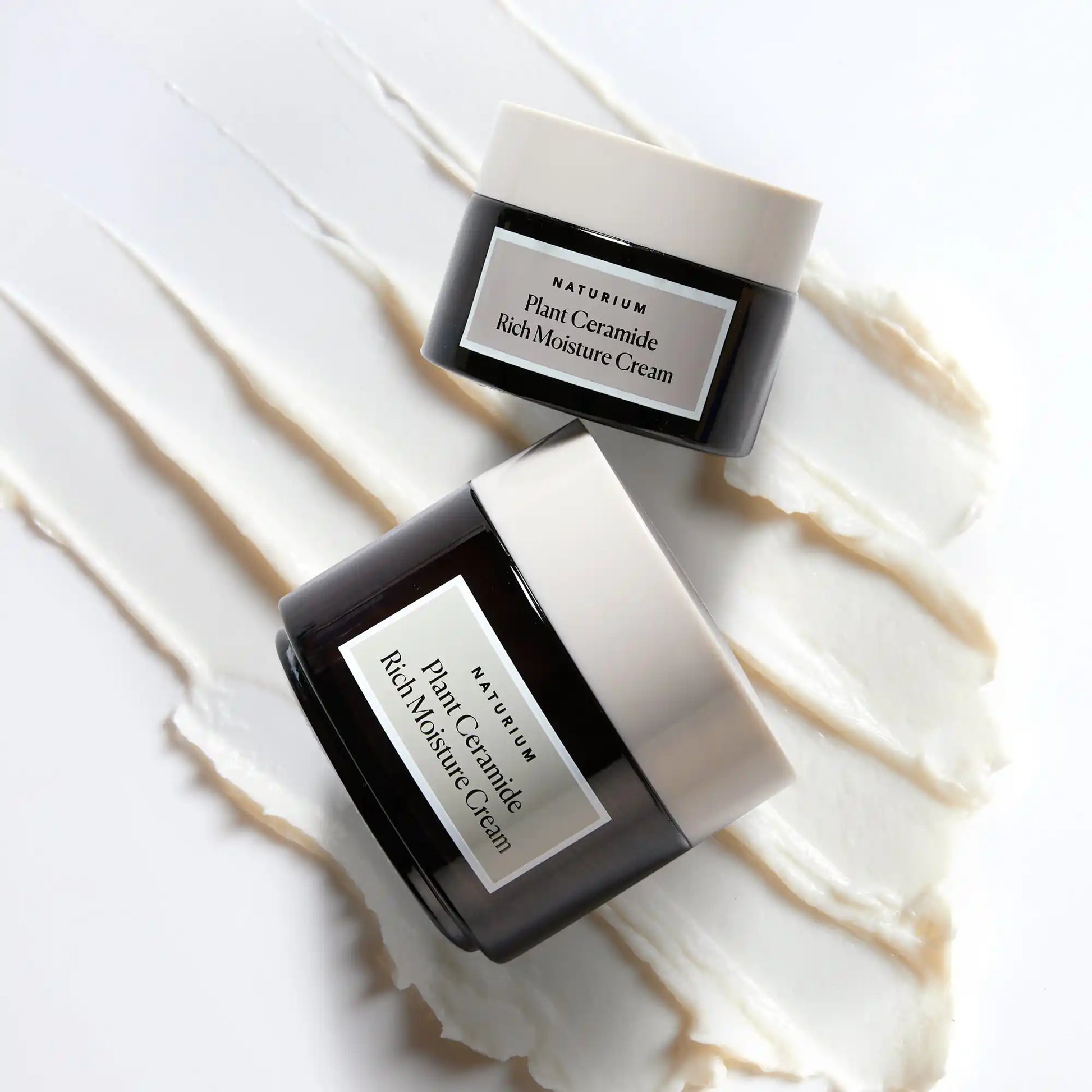 plant-ceramide-rich-moisture-cream-jumbo-n6 11_18_2021_Naturium0575-crop.webp